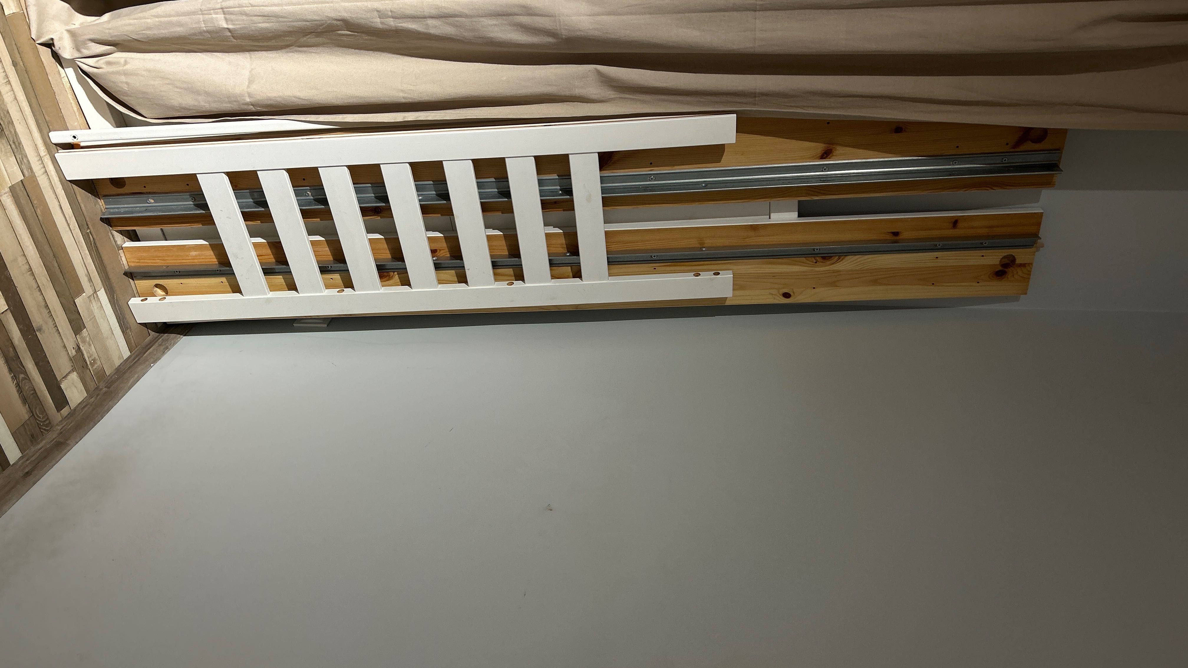 Ikea hemnes, rama łóżka drewniana, biała bejca