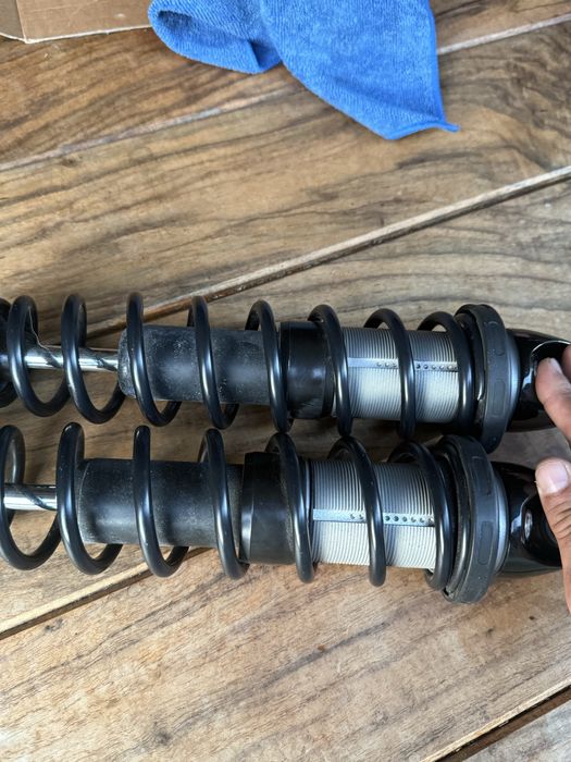 Амортизатори Harley-Davidson