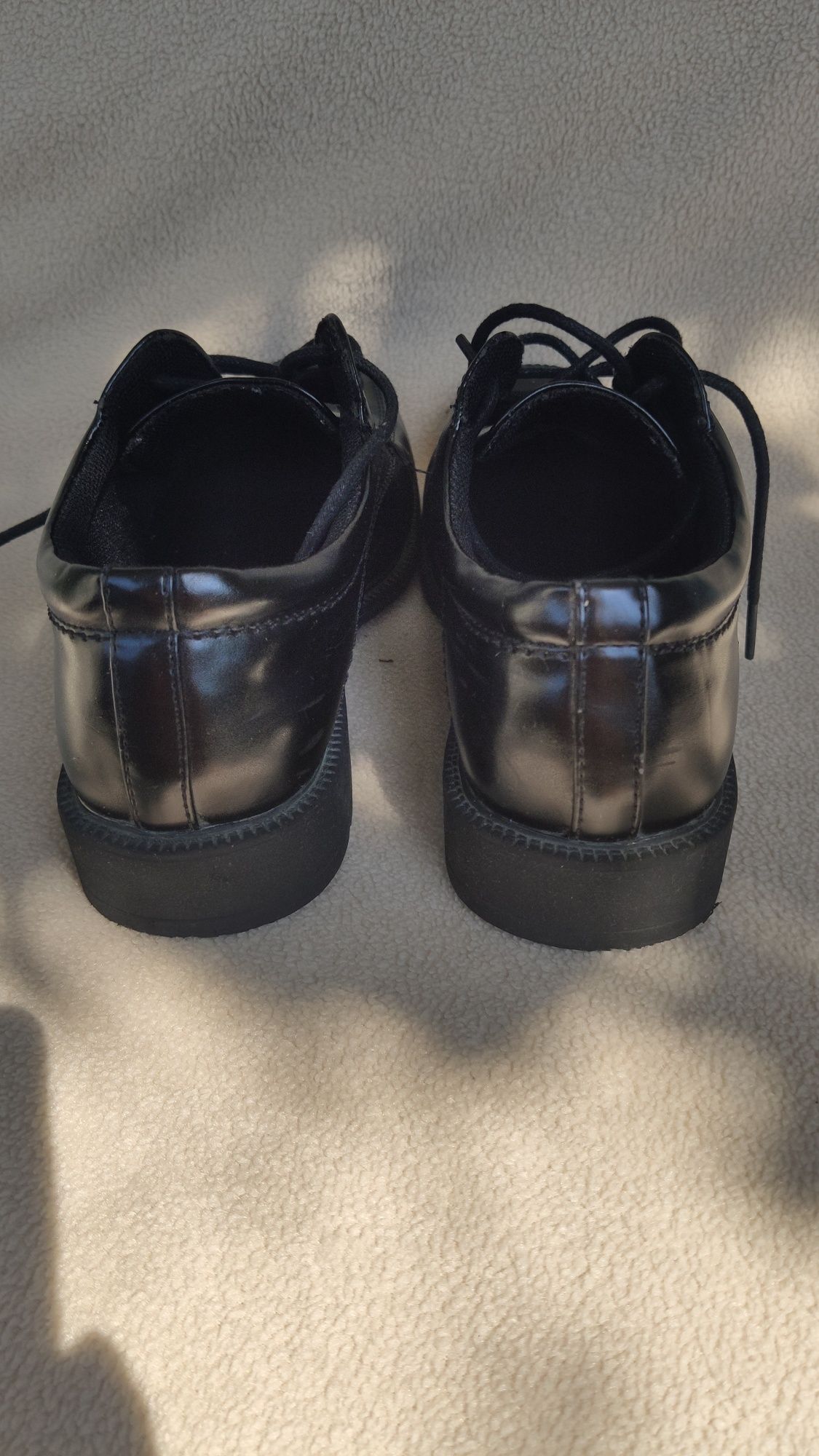 Buty pantofle czarne 36