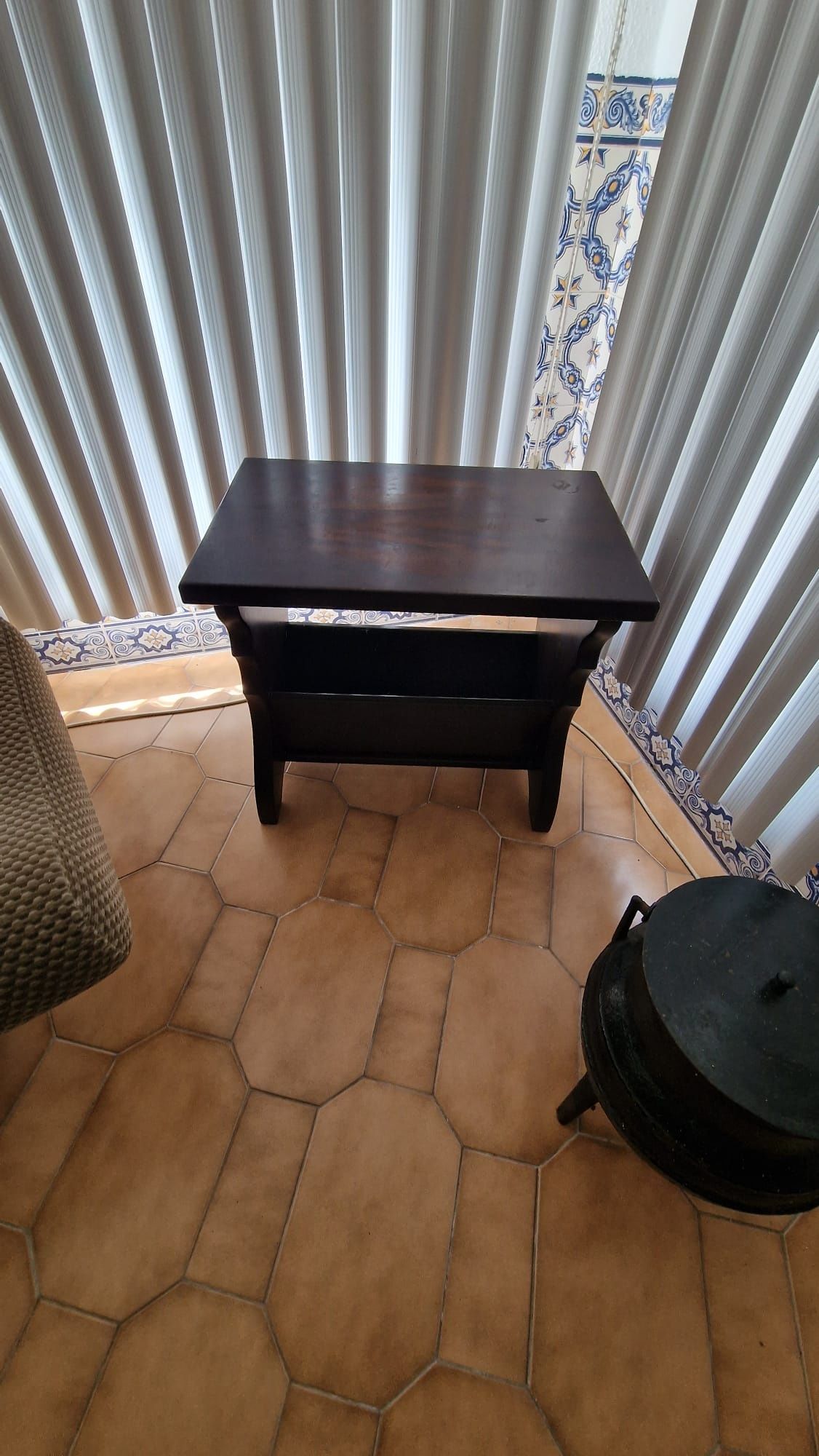 Moveis variados em madeira maciça