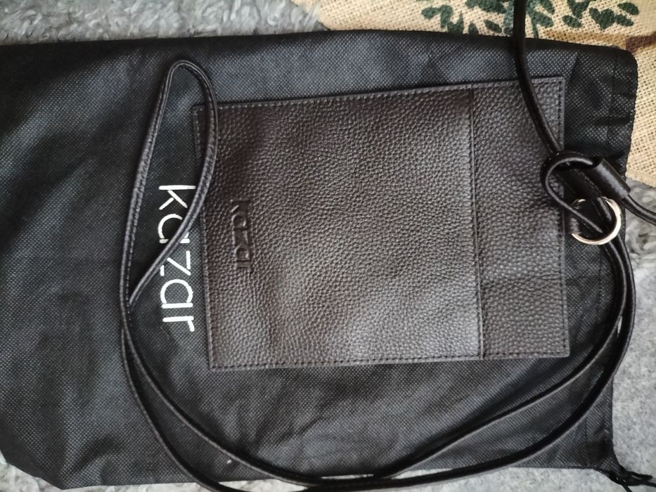 Skórzana nerka saszetka na szyję Kazar