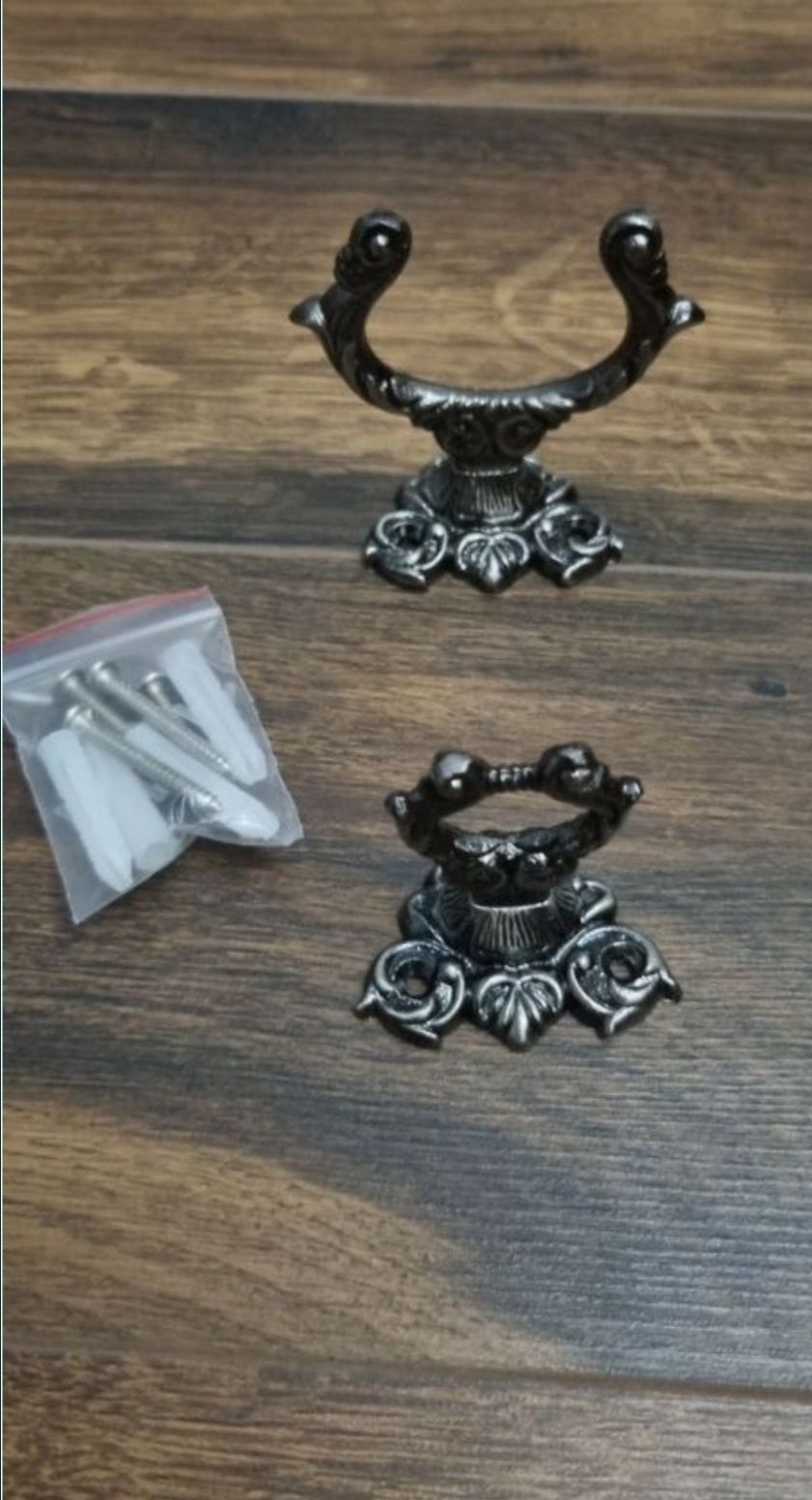 Sprzedam metalowe haczyki