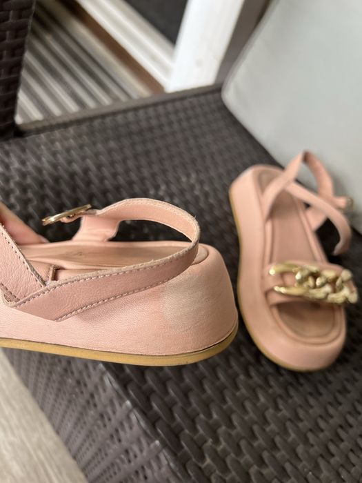 Босоніжки, 37 розмір