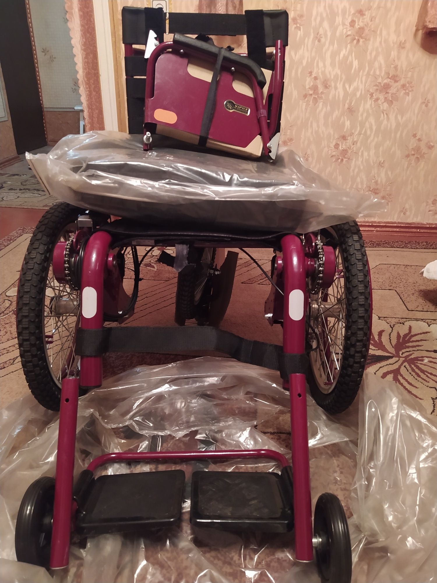 Продам новую инвалидную коляску "Маруся-2"