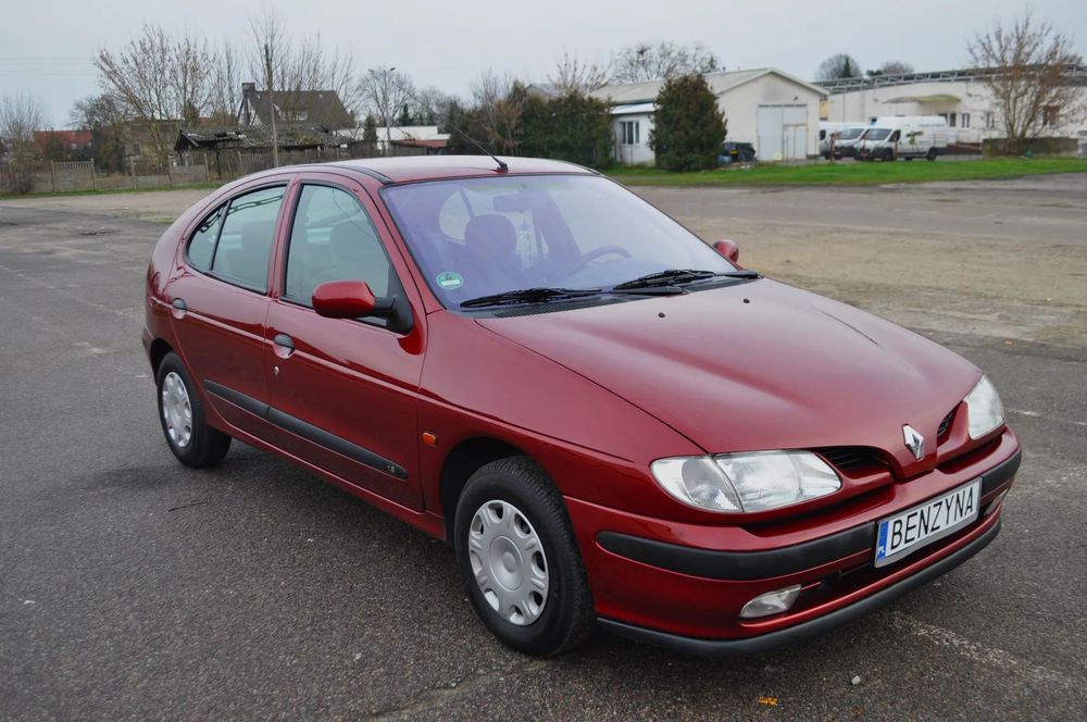 Renault Megane 1.6 benzynka 81000km KLIMA  bezwypadek