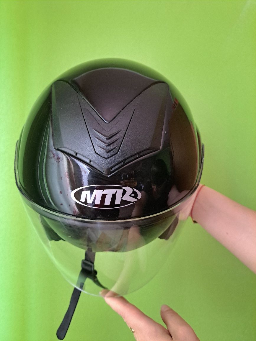 Продам мотошлем MTR