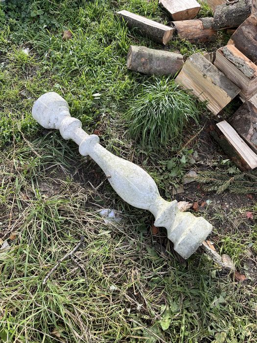 Tralki betonowe z prętem