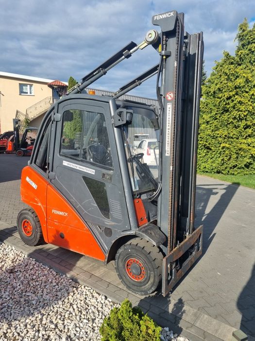 Linde H25T  Maszt 4.5m Kabina 4 Sekcje  wózek widłowy  (h20,h30)