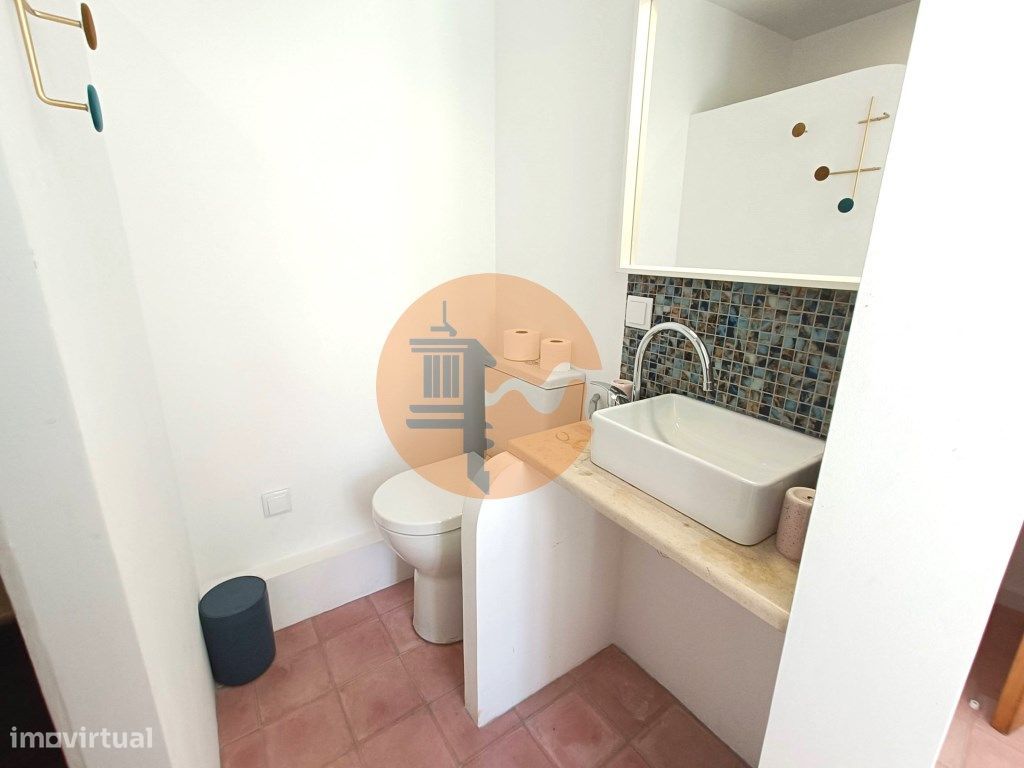 Casa Típica com Piscina na Baixa de Olhão.