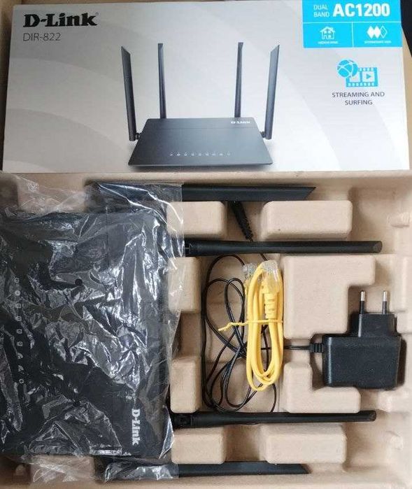 Роутер Dlink DIR-822