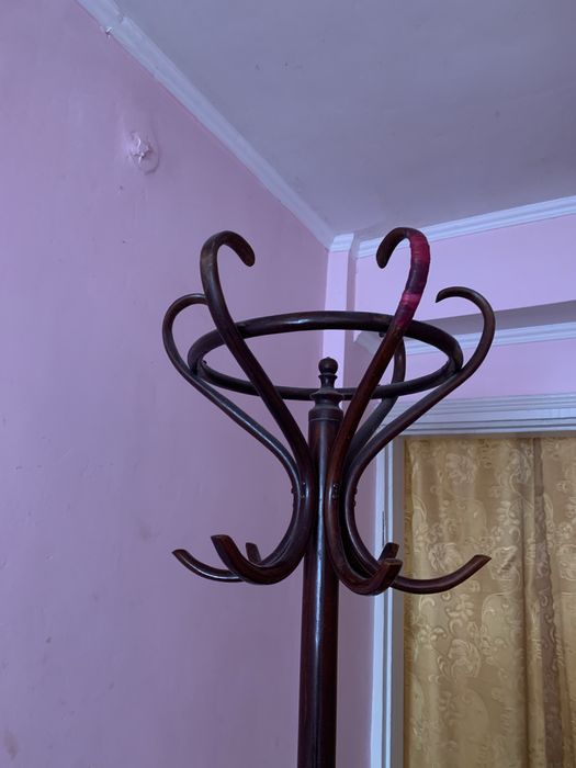 Очень удобная, классная вешалка. Торг!