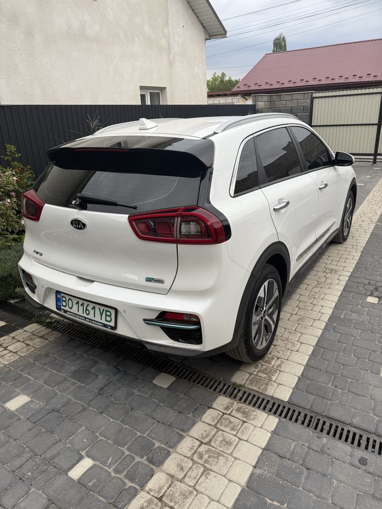 Kia Niro EV 64 кВт.  500 км. Запас ходу.