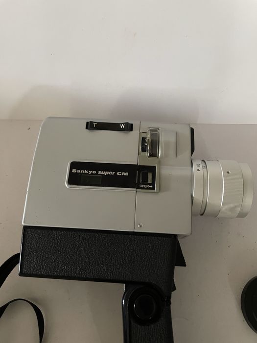 Máquina de filmar Sankyo Super CM