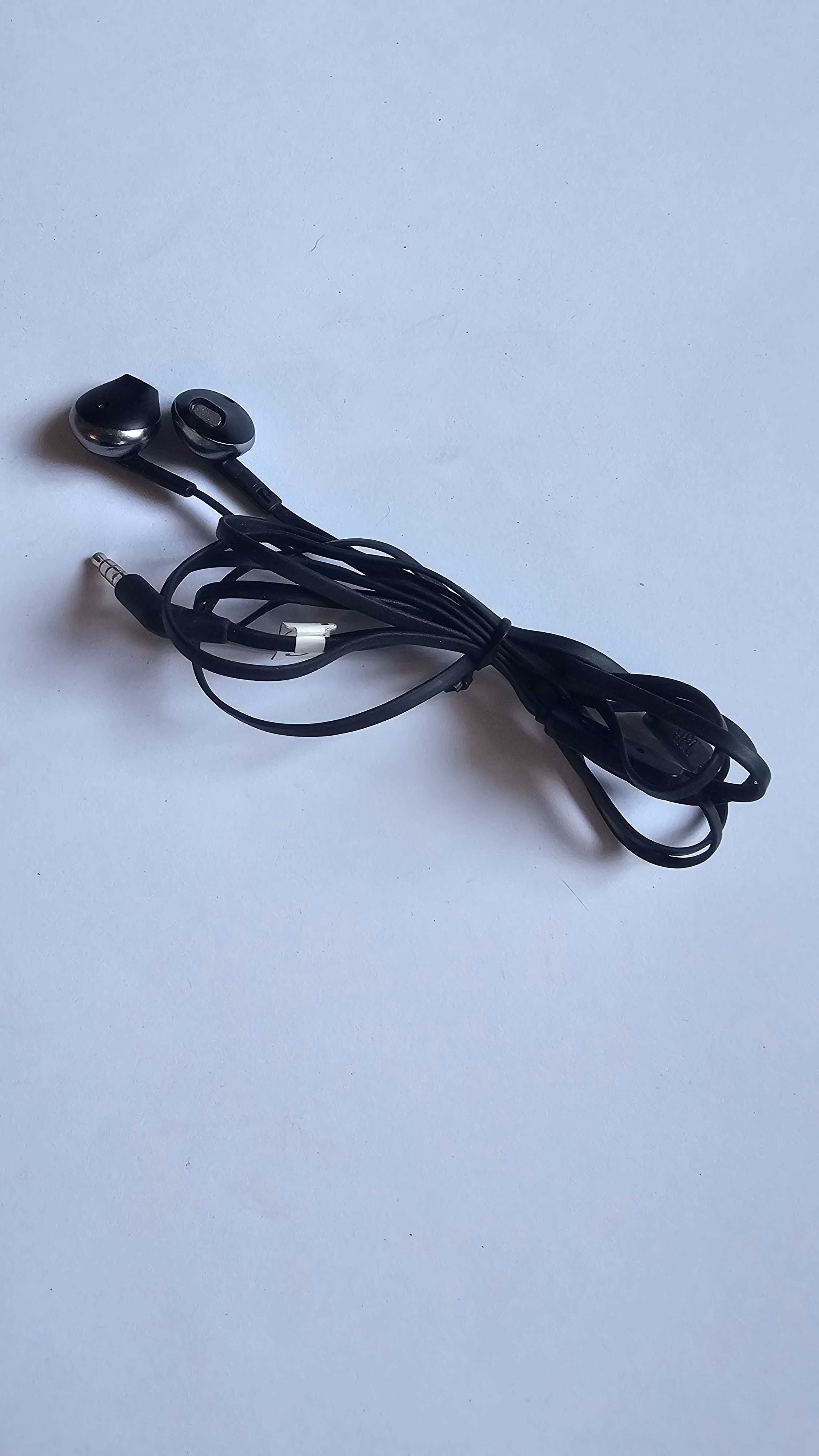 Słuchawki przewodowe douszne mini jack 3,5mm JBL sprawne tylko 1 ucho