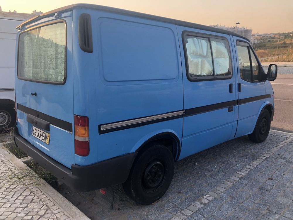 Campervan legalizada Transit especial dormitório