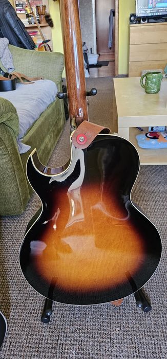 The Loar LH280 hollow body (ES175)