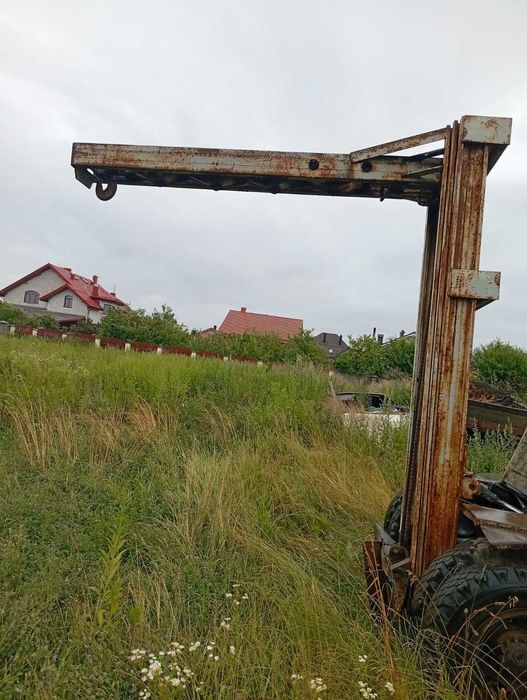 Погрузчик львівський дизель стріла висовується вверх