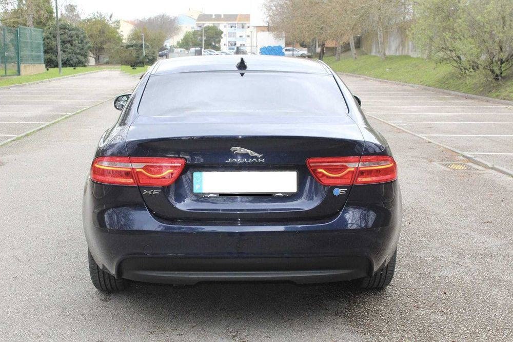 Jaguar XE 2.0 D.
