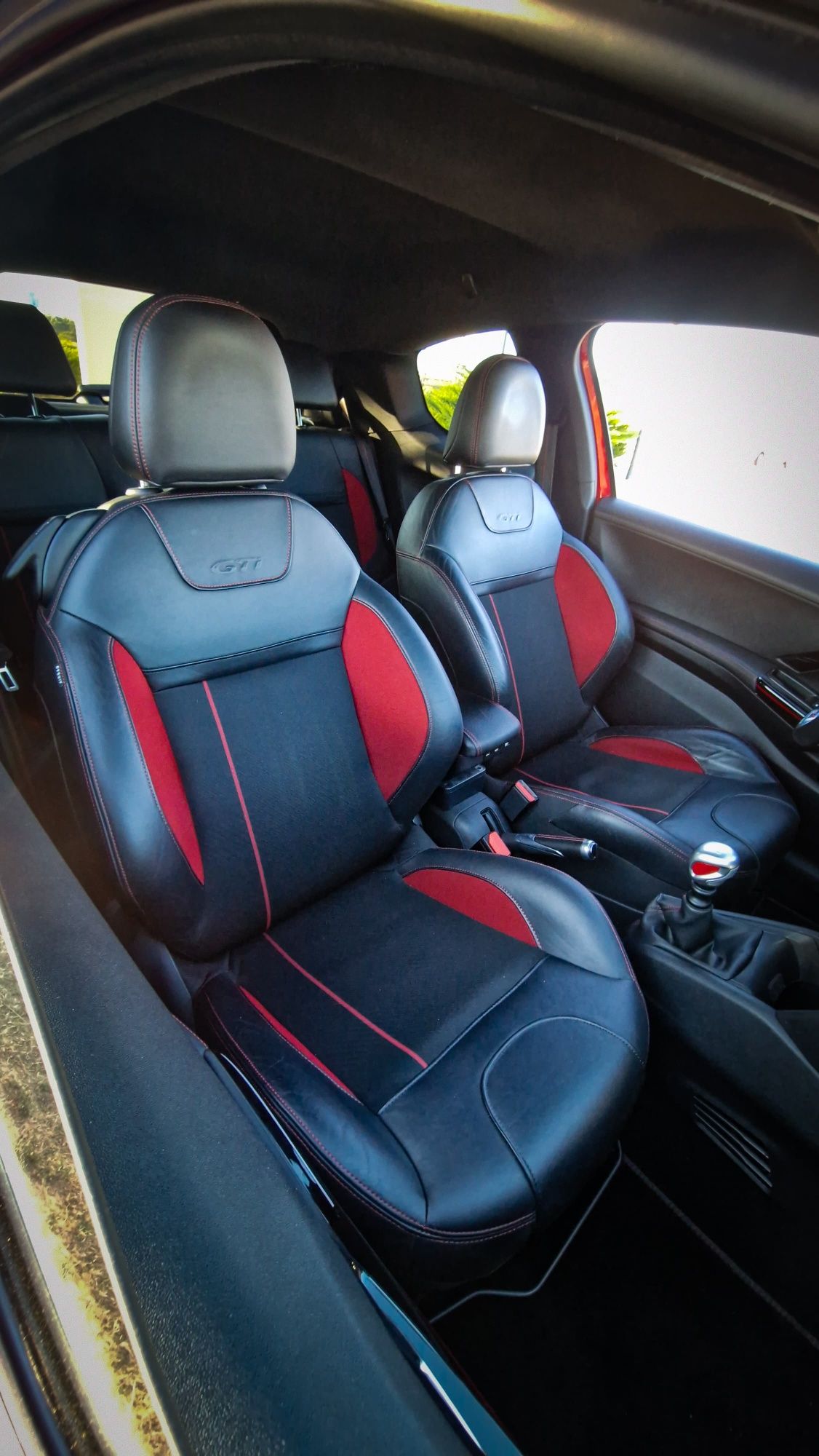 Peugeut Gti 208cv * gasolina *