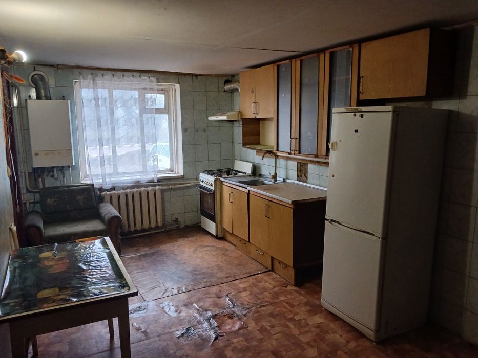 Сдам в оренду пів дома.