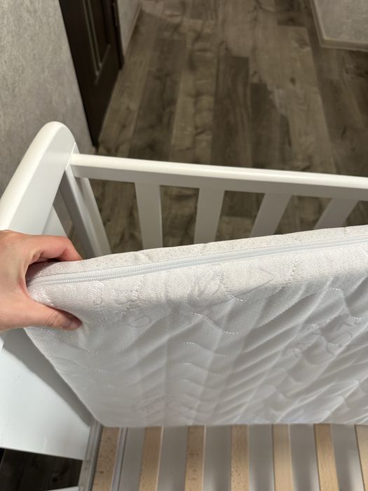 Дитяче ліжечко )