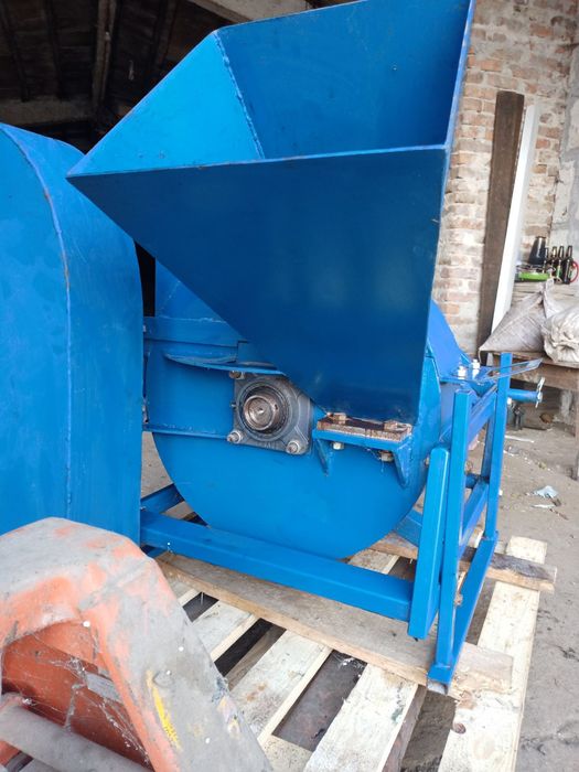 Продаю подрібнювач гілок