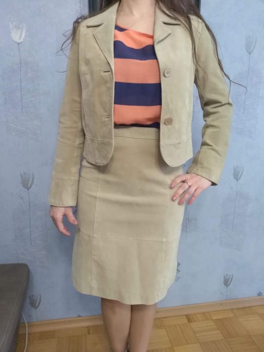 Nowa komplet z naturalnej skóry zamszowej roz. 36