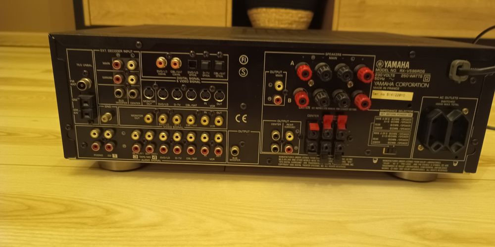 YAMAHA RX-V596 amplituner kina domowego