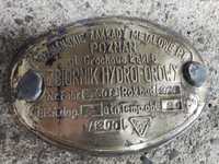 Stara tabliczka z zbiornika hydroforu