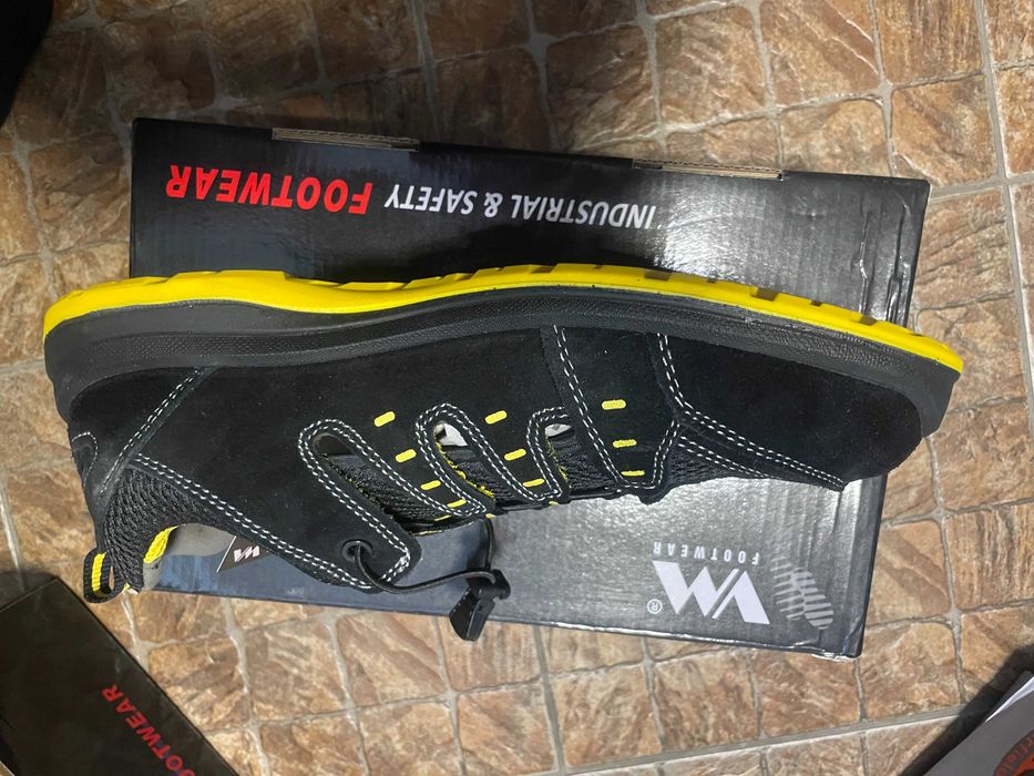 Nowe buty robocze 45
