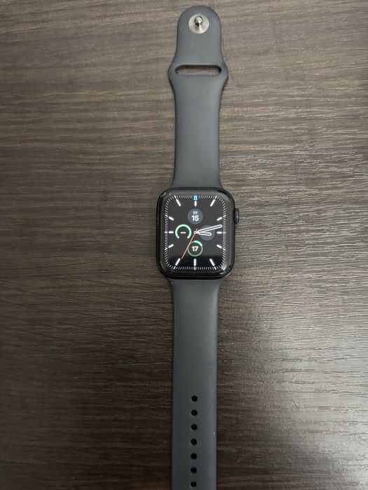 Годинник apple watch se 2