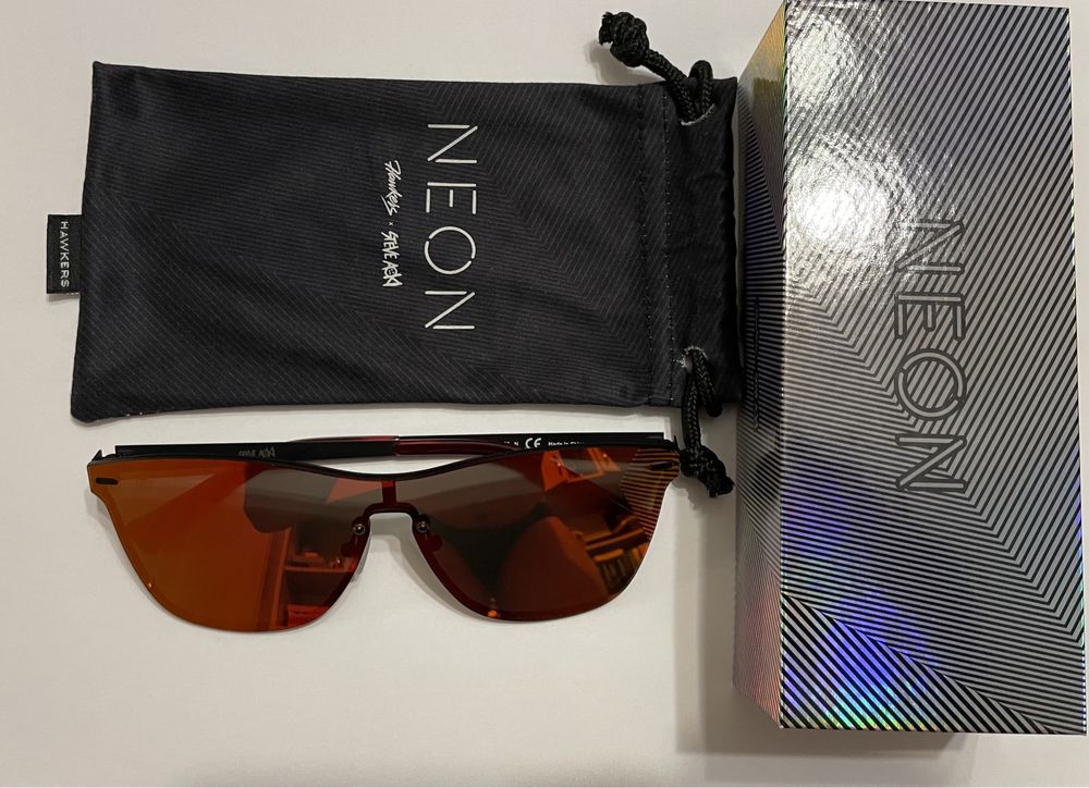 Okulary przeciwsłoneczne Hawkers Steve Aoki Neon glasses czerwone lato