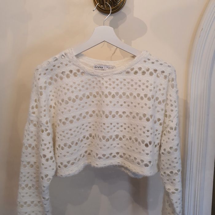Sweterek bolerko dziury ażur bershka r. M