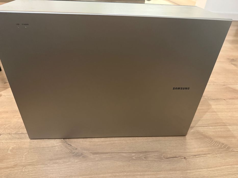 Soundbar samsung HW-J651, Głośnik centralny i subwoofer