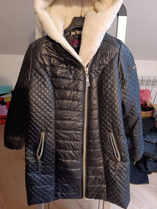 Зимова жіноча куртка