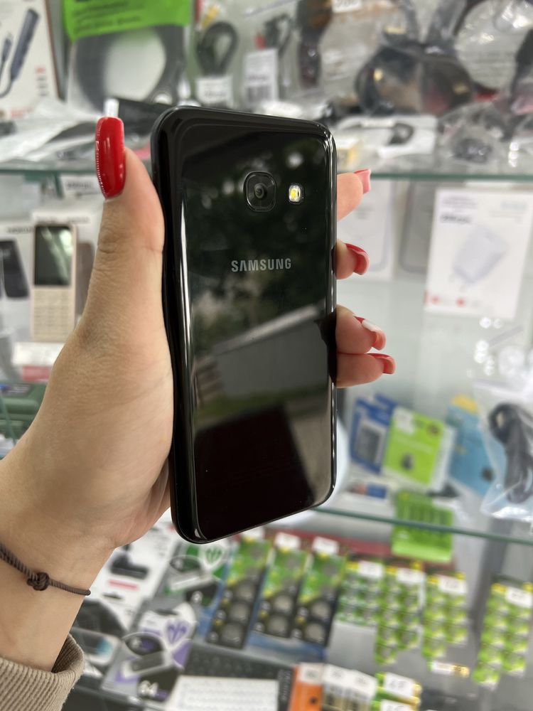 Samsung Galaxy A3 2/16 в ідеальному стані! Є NFC