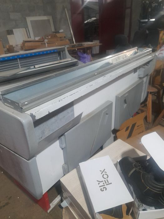 Витрина холодильник