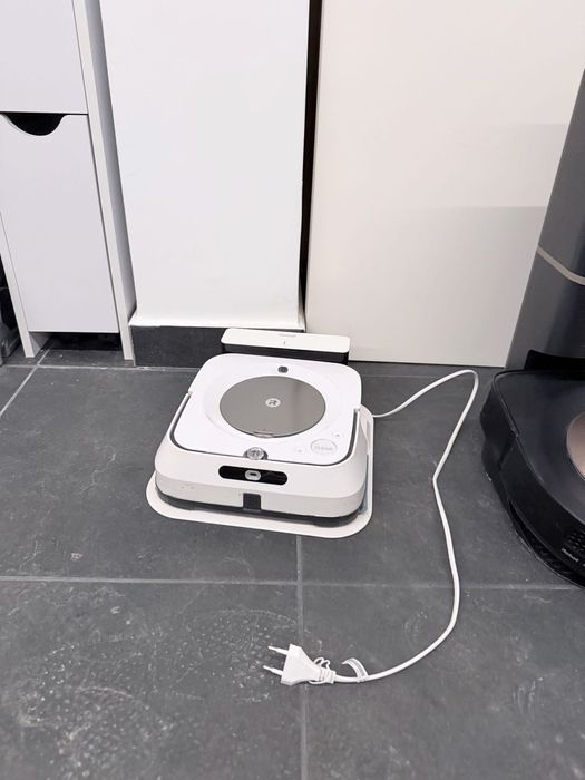 iRobot Braava Jet M6 – Robot de Lavagem de Pavimentos