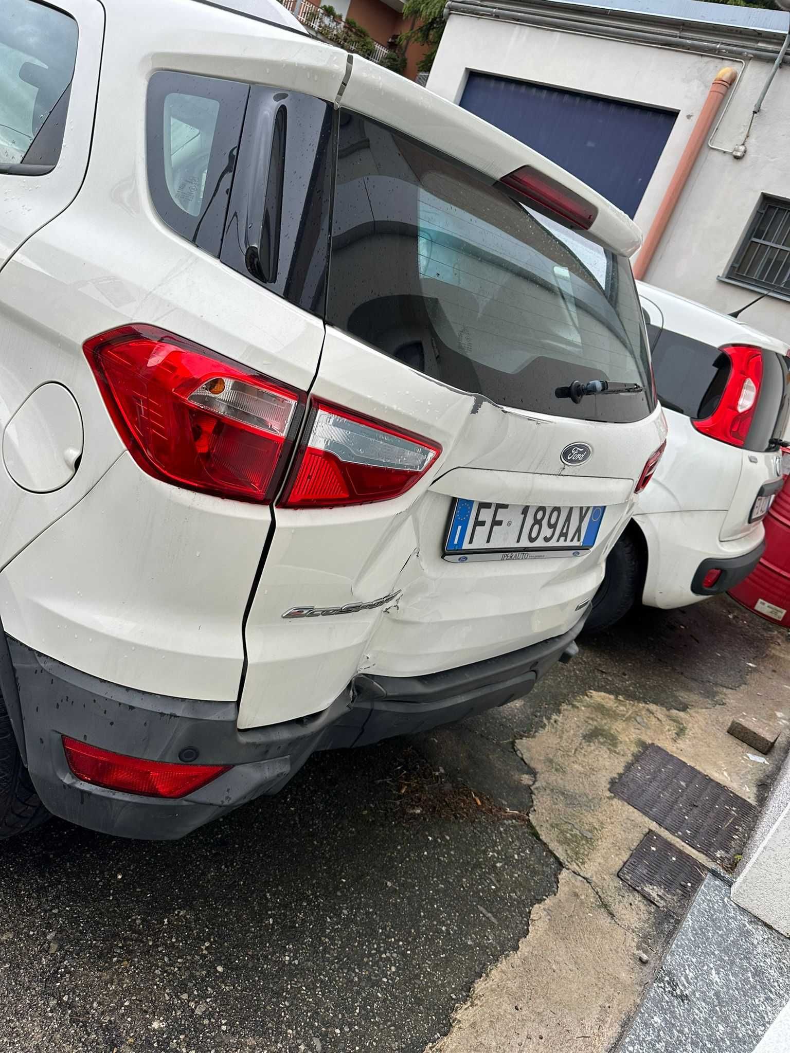 Ford Ecosport  1.0 benz  125ps  Posiadam  inne  auta  z  włoch