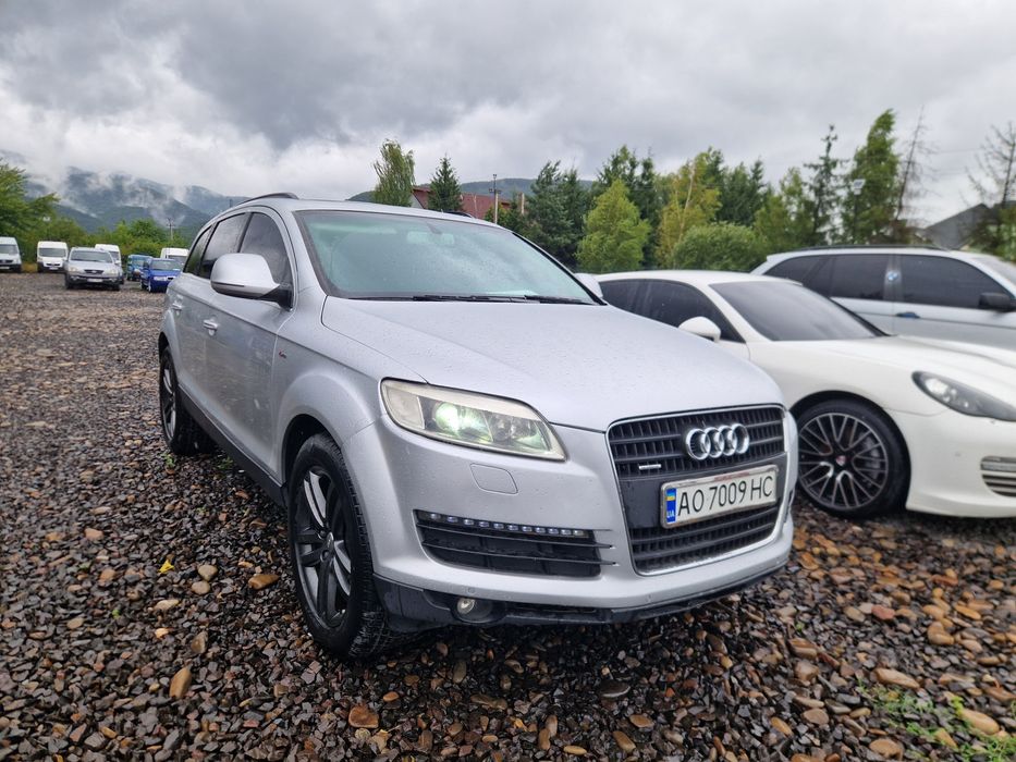 Ауді ку7 бензинова