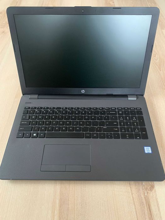 Laptop HP intel i3-7th.DDR4-8GB Nowy Dysk SSD-256GB Gwarancja