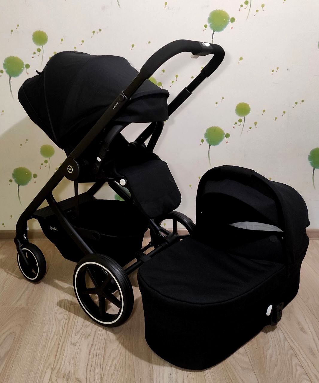 Cybex Balios S Lux Black коляска 2022 року