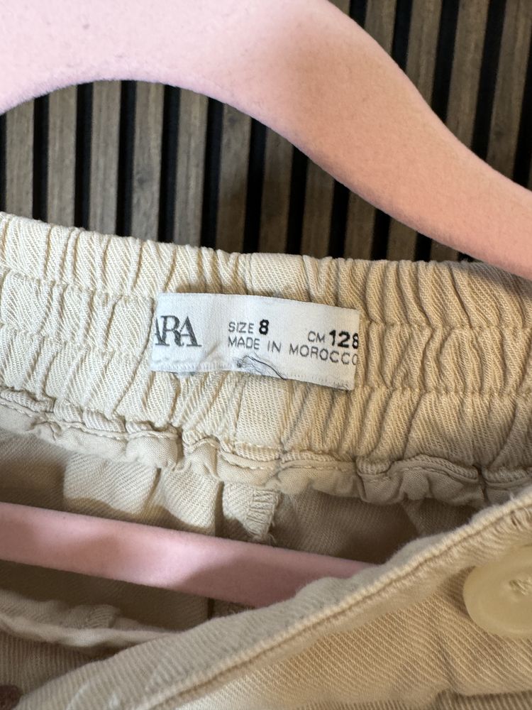 Szerokie spodnie z guzikami 128 zara