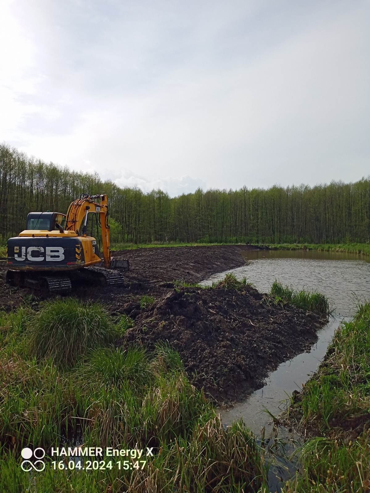 Usługi koparką 15 ton  kopanie stawów  /Usługi Transportowe