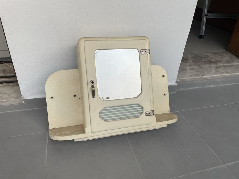 Armario de casa de banho