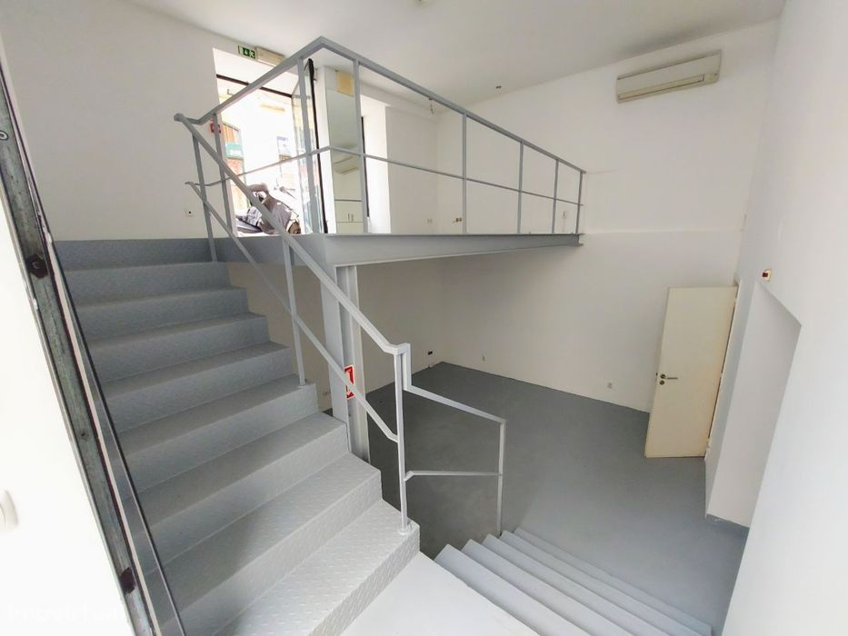 Loja, zona turistica, Bairro Alto, nova, moderna, mezzanine