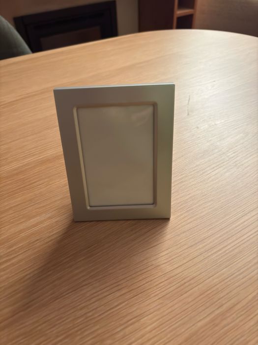 Pequeno passe-partout metálico.