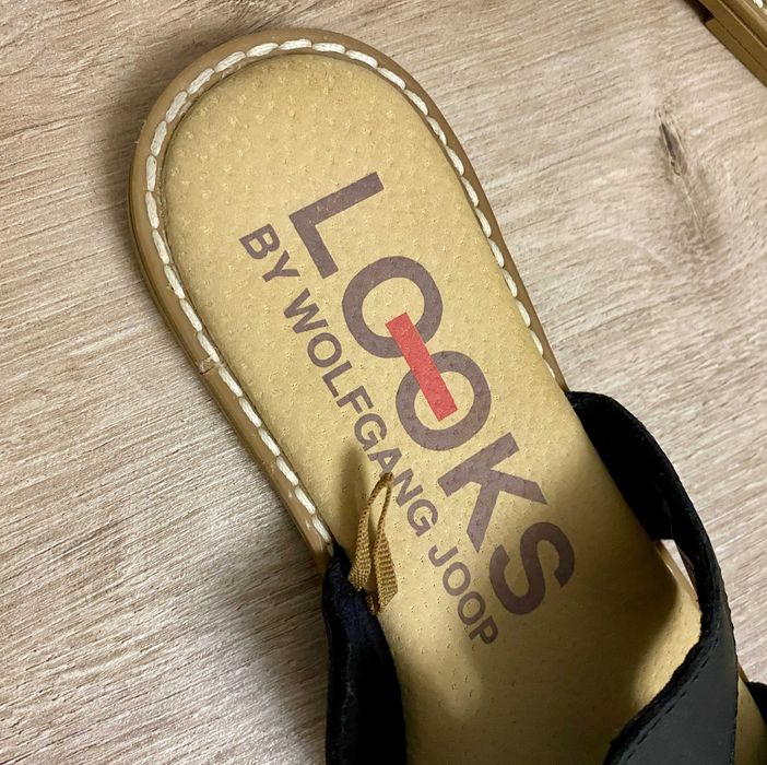 Женские кожаные шлепанцы Looks by Wolfgang Joop