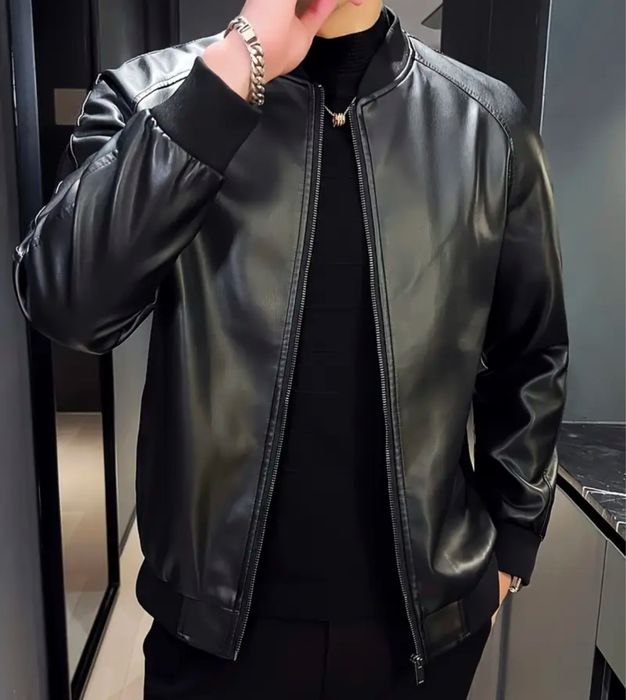 Чоловіча шкіряна куртка