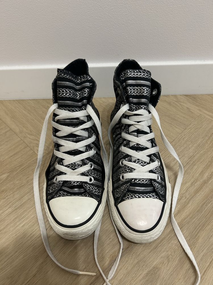 Trampki Converse czarne srebrny wzorek wysokie 37,5 (24 cm)